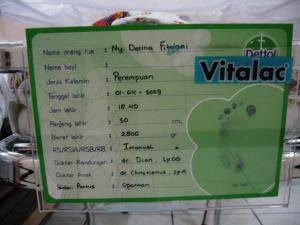 okay, itu iklan vitalac pelanggaran ga yah *haha, gitu banget sih mbak*