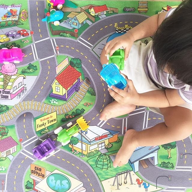 Boys and toys 🚗🚙🚓🚁 #zayyanelrafif